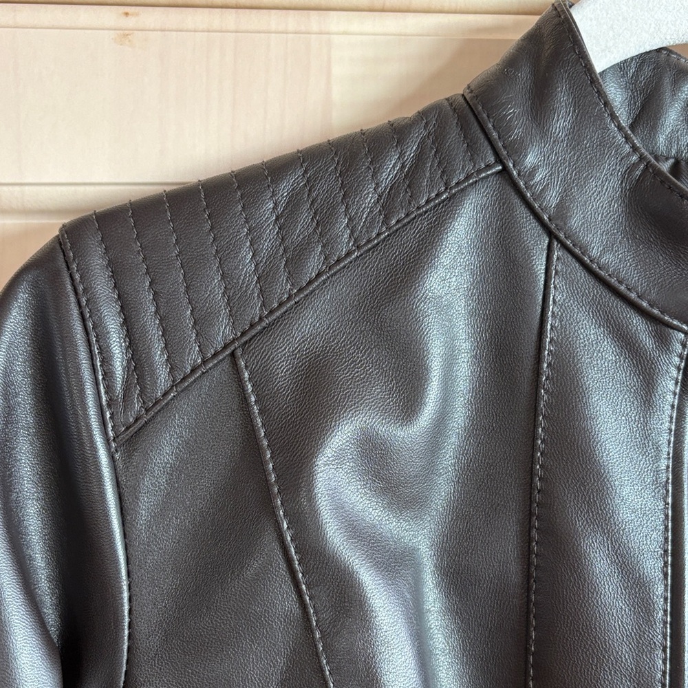 Beautiful Cole Haan Chocolate Brown Leather Jacket with Quilted Shoulders NWOT - Picture 5 of 7